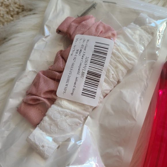 Random Items - Picture 3 of 7